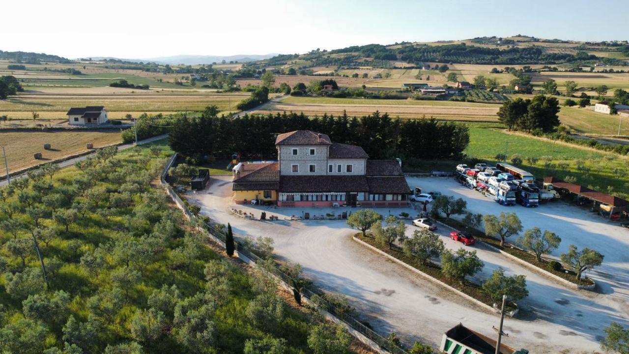 Agriturismo La Vecchia Cascina Di Paolo & Belinda Villa Pietrelcina Kültér fotó