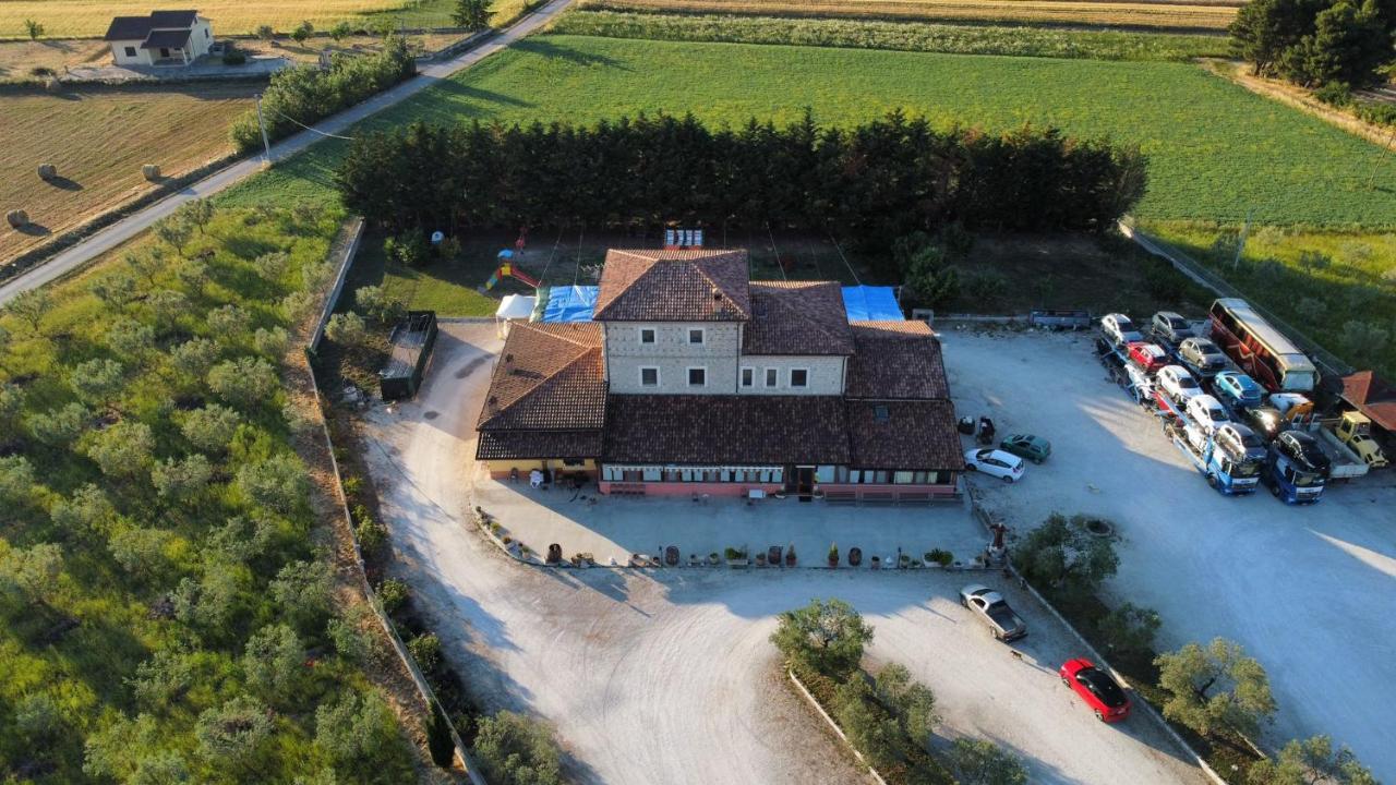 Agriturismo La Vecchia Cascina Di Paolo & Belinda Villa Pietrelcina Kültér fotó