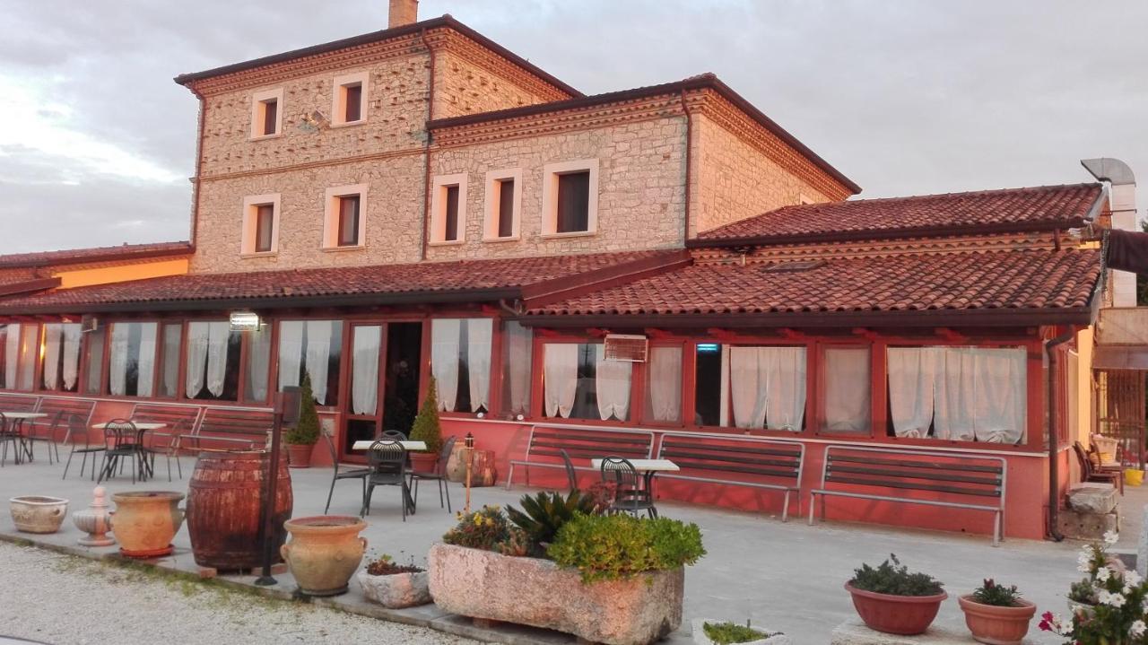 Agriturismo La Vecchia Cascina Di Paolo & Belinda Villa Pietrelcina Kültér fotó