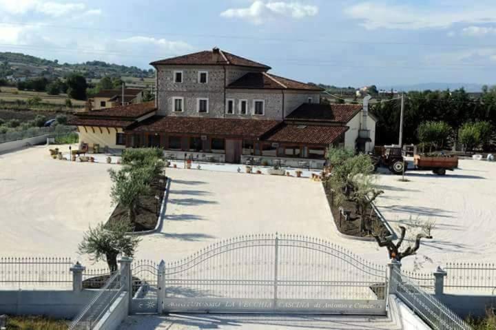 Agriturismo La Vecchia Cascina Di Paolo & Belinda Villa Pietrelcina Kültér fotó